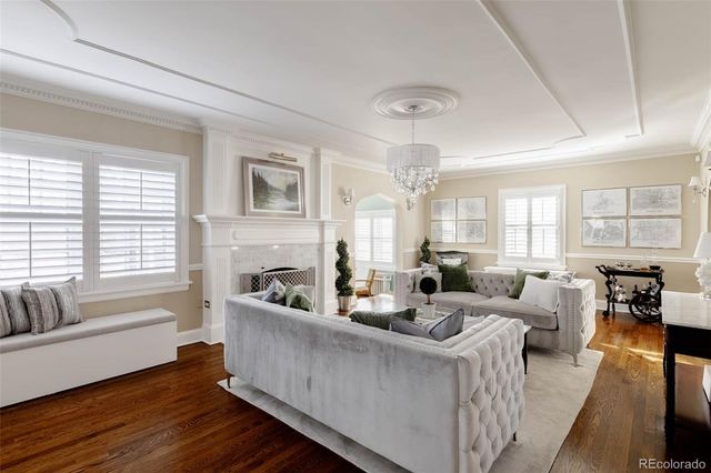 5525 E 17th Avenue Parkway, Denver, CO 80220