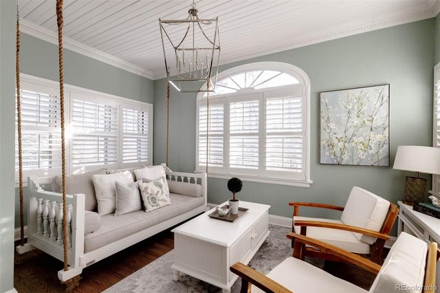 5525 E 17th Avenue Parkway, Denver, CO 80220