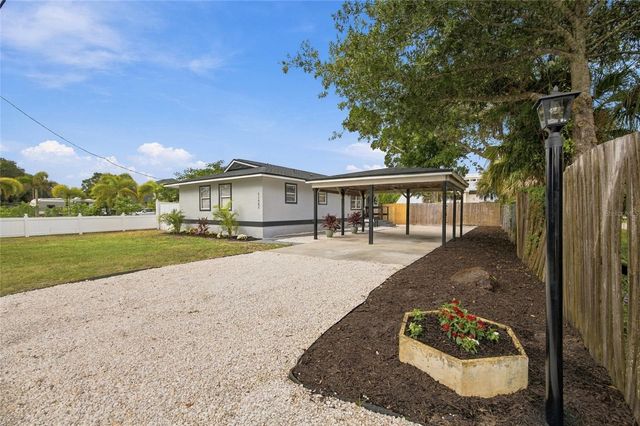 11985 MURRAY AVENUE, Seminole, FL 33778
