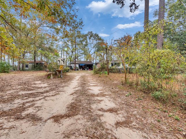 58 County Road 3893 E, Cleveland, TX 77328