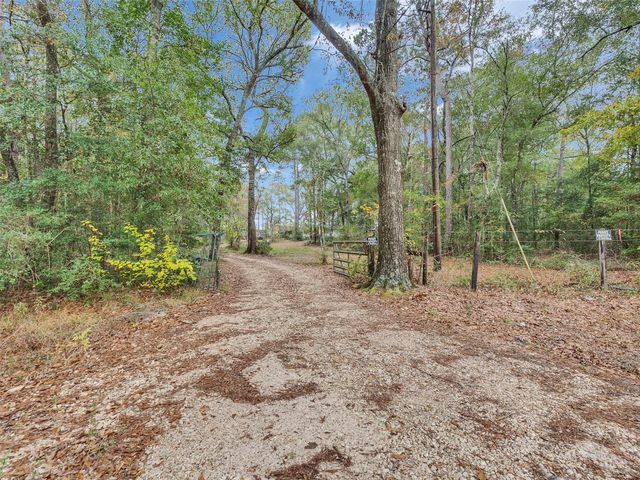 58 County Road 3893 E, Cleveland, TX 77328
