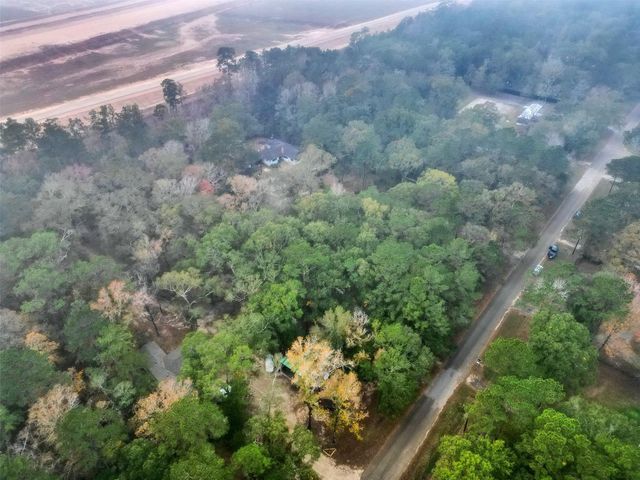 58 County Road 3893 E, Cleveland, TX 77328