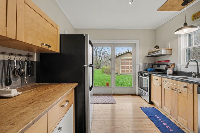 132 S Dartmouth Street, Kalamazoo Twp, MI 49006