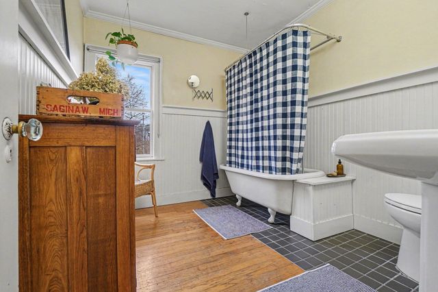 132 S Dartmouth Street, Kalamazoo Twp, MI 49006