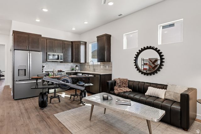 3068 W RUNWAY DR, Cedar City, UT 84720