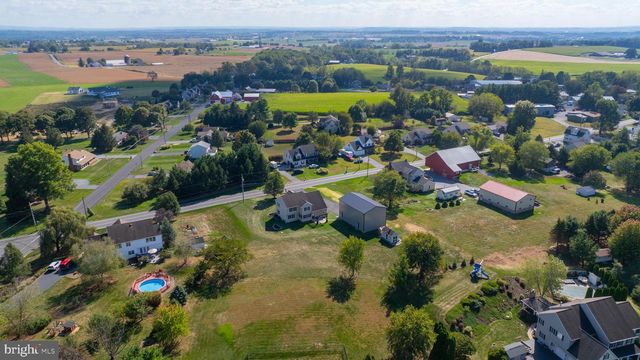 809 W BRUBAKER VALLEY RD, Lititz, PA 17543