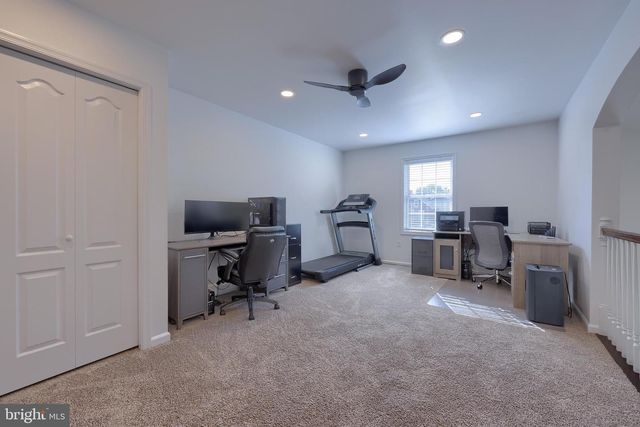 809 W BRUBAKER VALLEY RD, Lititz, PA 17543