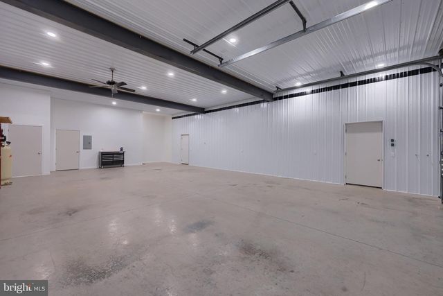 809 W BRUBAKER VALLEY RD, Lititz, PA 17543