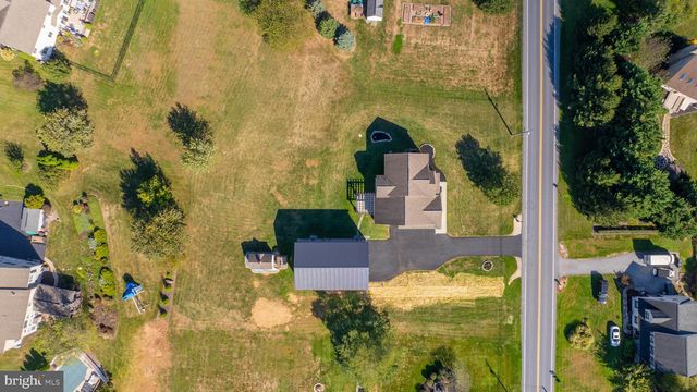 809 W BRUBAKER VALLEY RD, Lititz, PA 17543