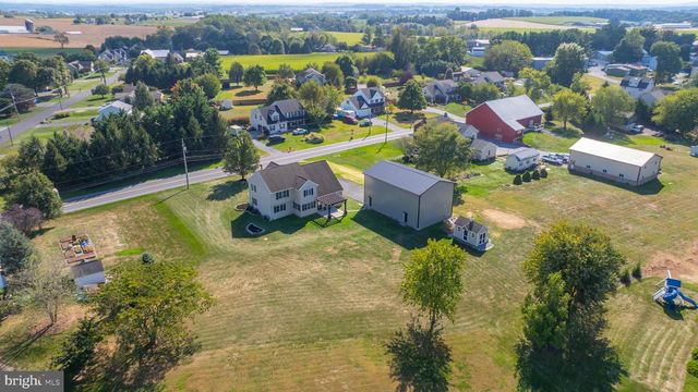 809 W BRUBAKER VALLEY RD, Lititz, PA 17543