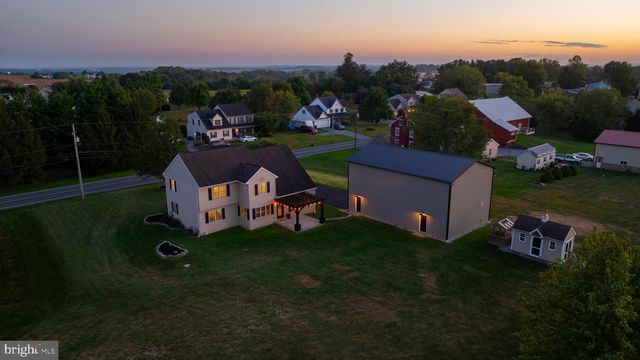 809 W BRUBAKER VALLEY RD, Lititz, PA 17543