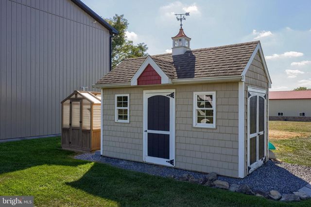 809 W BRUBAKER VALLEY RD, Lititz, PA 17543