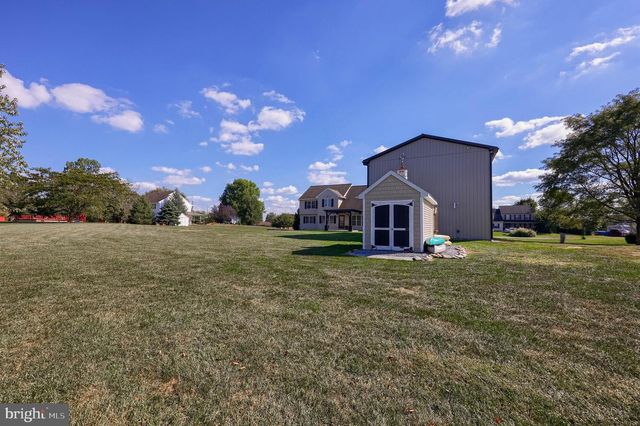 809 W BRUBAKER VALLEY RD, Lititz, PA 17543
