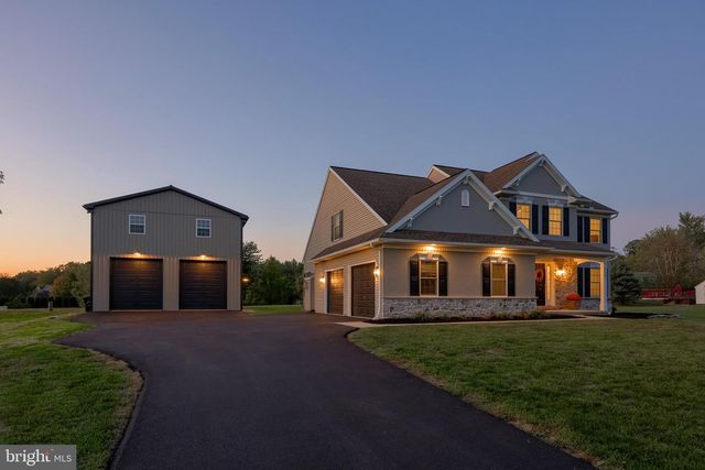 809 W BRUBAKER VALLEY RD, Lititz, PA 17543