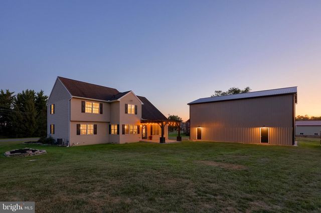 809 W BRUBAKER VALLEY RD, Lititz, PA 17543