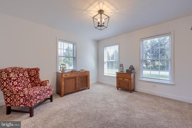 809 W BRUBAKER VALLEY RD, Lititz, PA 17543