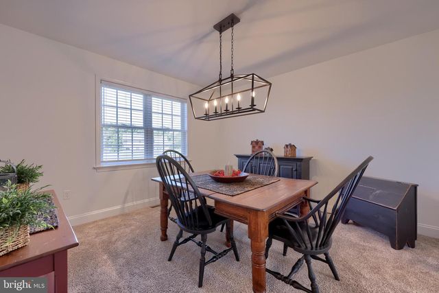 809 W BRUBAKER VALLEY RD, Lititz, PA 17543