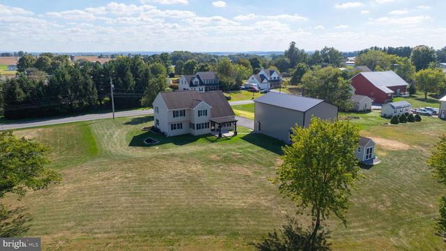 809 W BRUBAKER VALLEY RD, Lititz, PA 17543