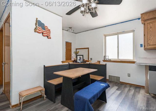 4929 Dudley Street, Dearborn Heights, MI 48125