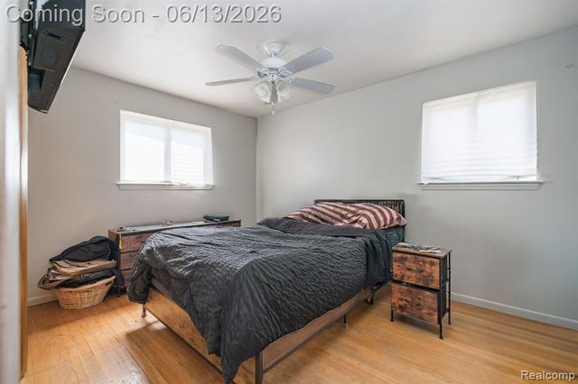 4929 Dudley Street, Dearborn Heights, MI 48125