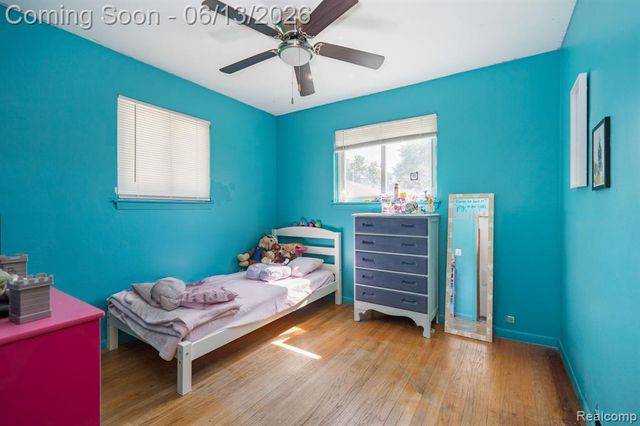 4929 Dudley Street, Dearborn Heights, MI 48125