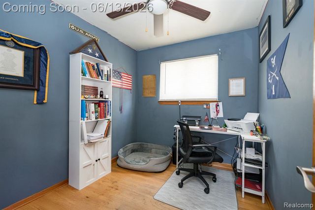 4929 Dudley Street, Dearborn Heights, MI 48125