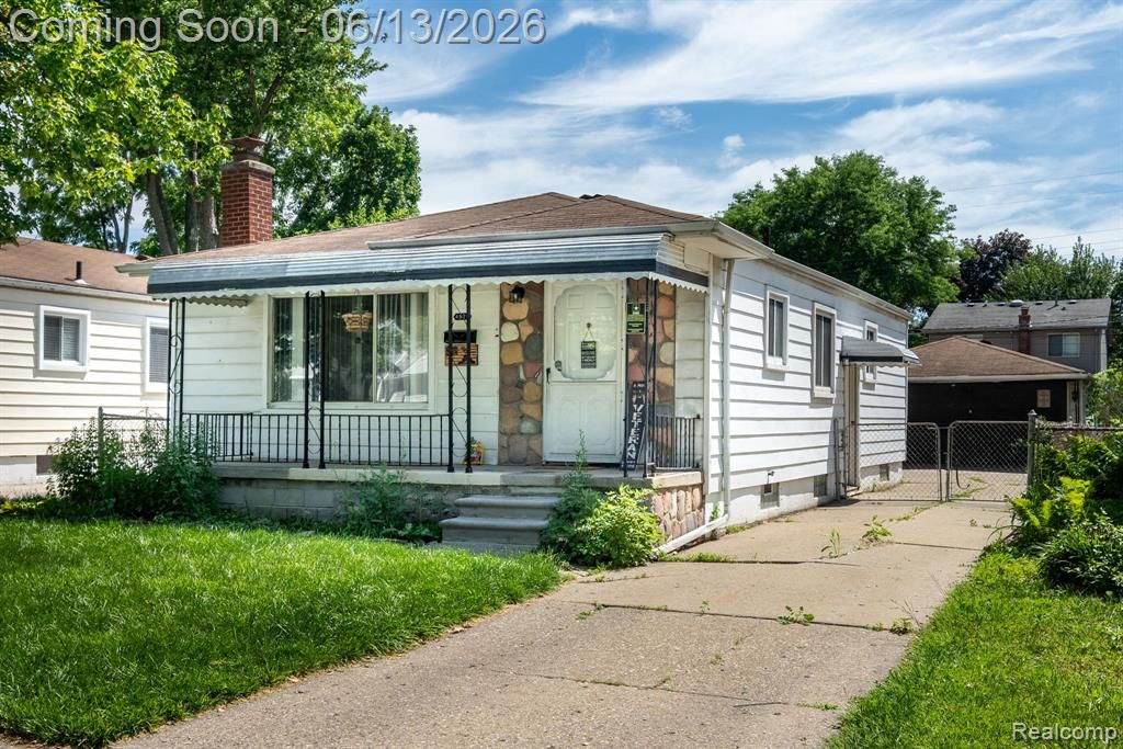 4929 Dudley Street, Dearborn Heights, MI 48125