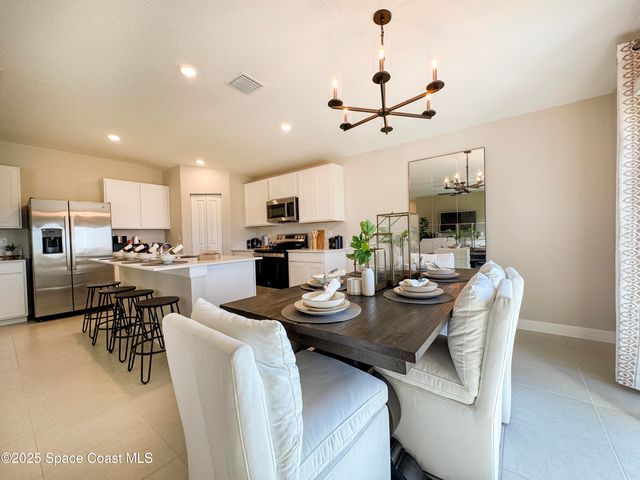449 Haleybury Street SW, Palm Bay, FL 32908
