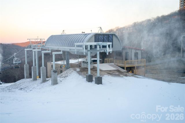 104 Sugar Ski Drive, Banner Elk, NC 28604