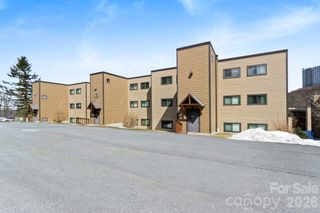 104 Sugar Ski Drive, Banner Elk, NC 28604