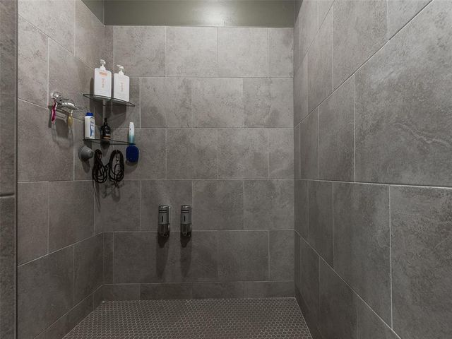 5461 Little Farms Road, Guthrie, OK 73044