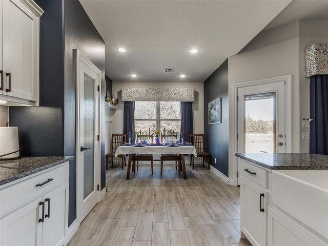 5461 Little Farms Road, Guthrie, OK 73044