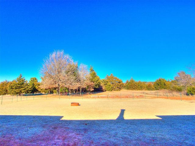 5461 Little Farms Road, Guthrie, OK 73044