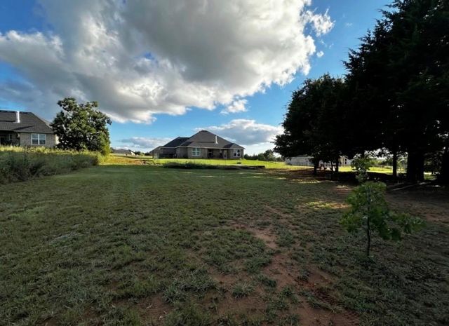 5461 Little Farms Road, Guthrie, OK 73044
