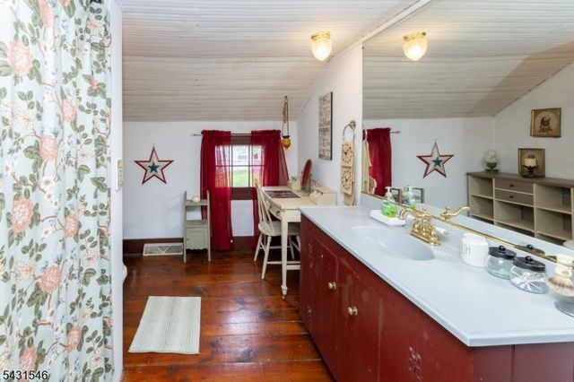 490 Mine Rd, Bethlehem Twp., NJ 08802