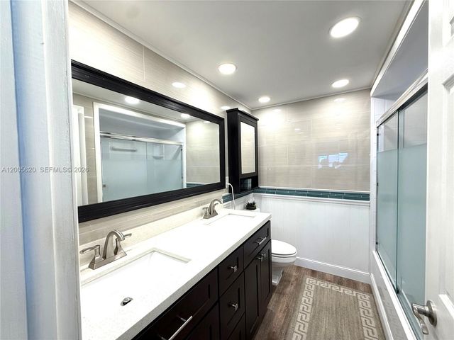 230 Lakeview Dr 307, Weston, FL 33326