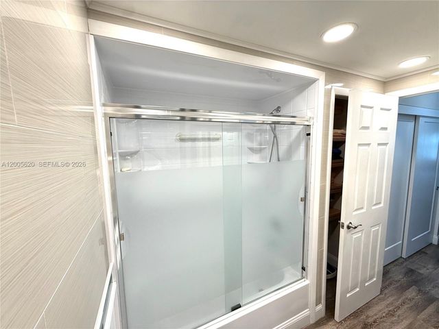 230 Lakeview Dr 307, Weston, FL 33326