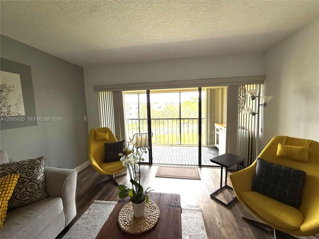 230 Lakeview Dr 307, Weston, FL 33326