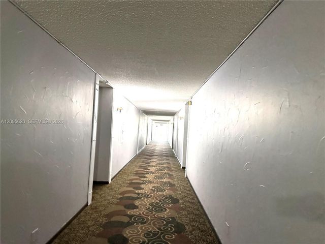 230 Lakeview Dr 307, Weston, FL 33326