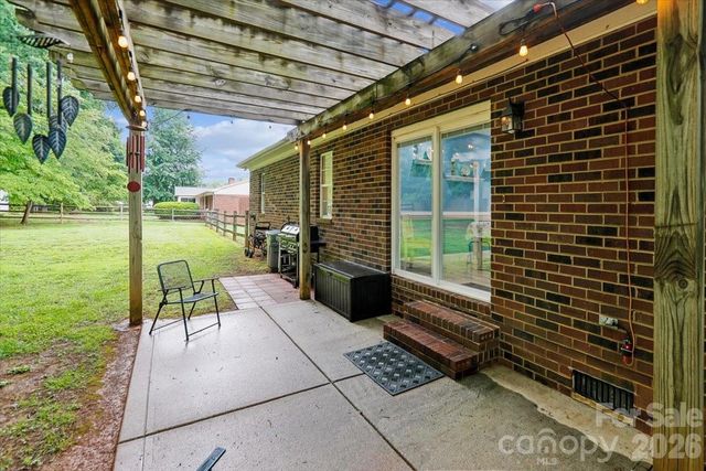 10821 S Hampton Drive, Charlotte, NC 28227