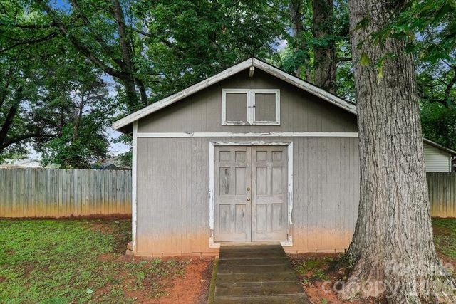 10821 S Hampton Drive, Charlotte, NC 28227