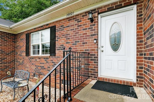 10821 S Hampton Drive, Charlotte, NC 28227