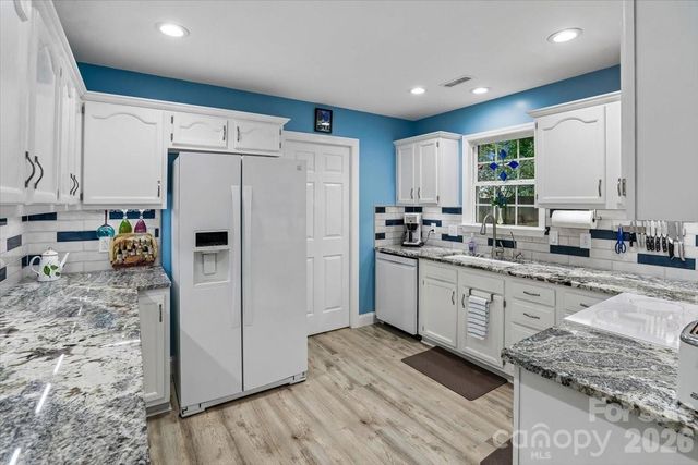10821 S Hampton Drive, Charlotte, NC 28227