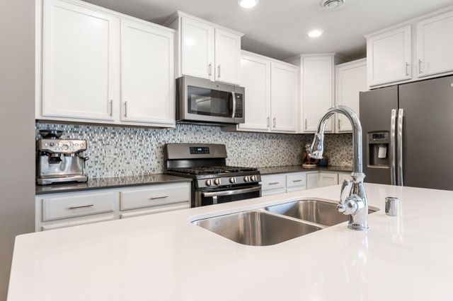 17425 54th Street NE, Rogers, MN 55374