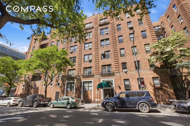 357 W 55th St Apt 4B, New York City, NY 10019