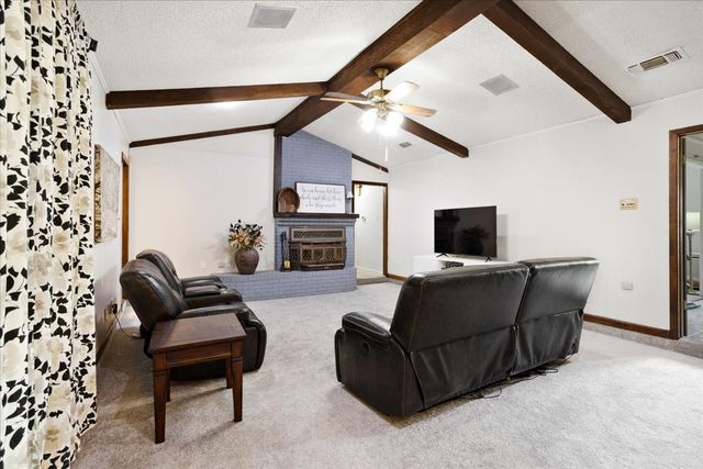 110 Bois D Arc Street, Tom Bean, TX 75491