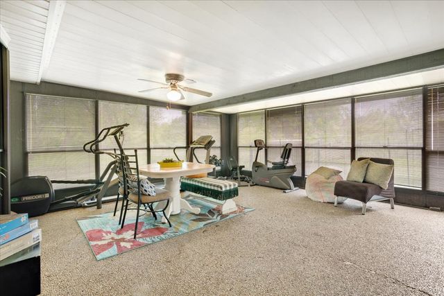 110 Bois D Arc Street, Tom Bean, TX 75491