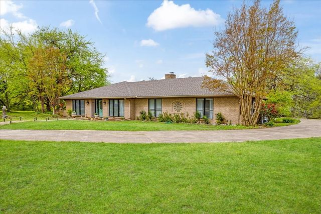 110 Bois D Arc Street, Tom Bean, TX 75491