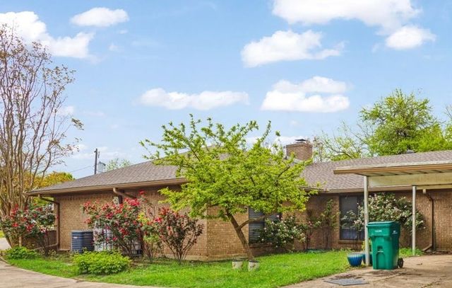 110 Bois D Arc Street, Tom Bean, TX 75491