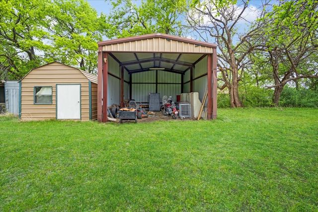 110 Bois D Arc Street, Tom Bean, TX 75491